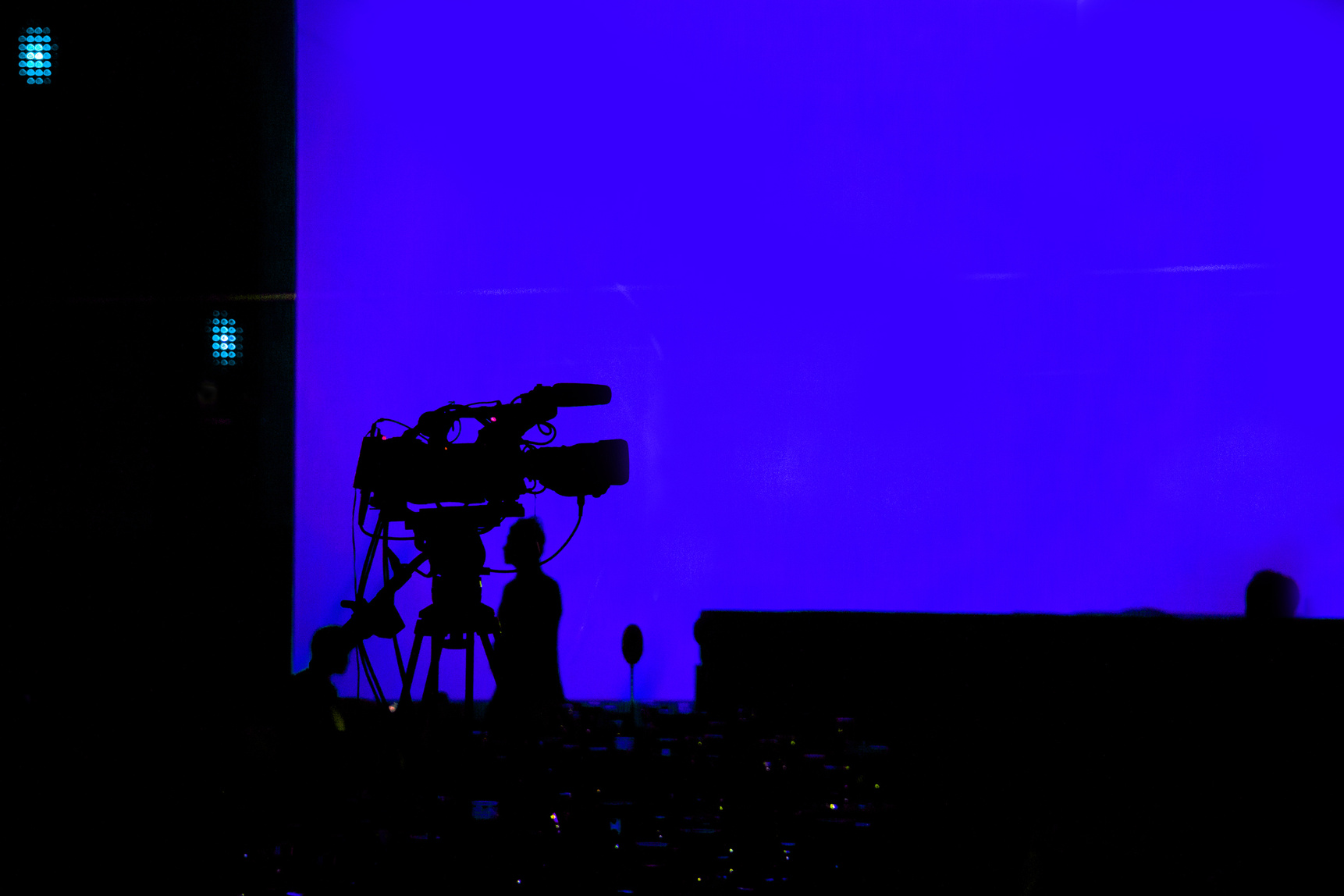 The silhouette camcorder (vdo camera) over blue screen